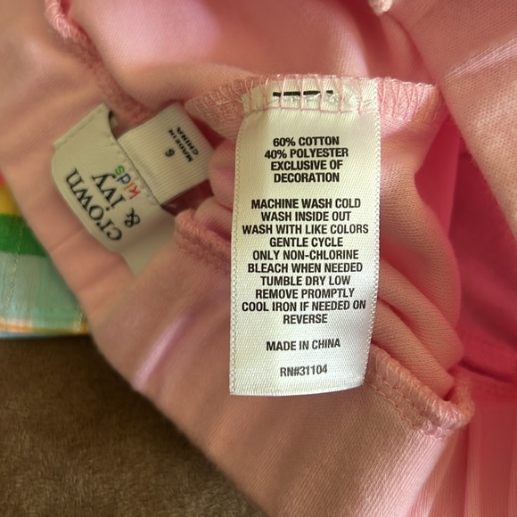 Little Girls NWT crown & ivy short set. - Picture 8 of 8